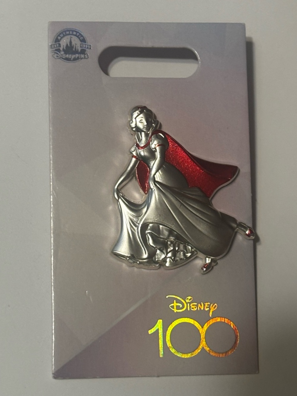 Disney Parks 100th Anniversary Snow White 100 Years Wonder Platinum D100 Pin NEW